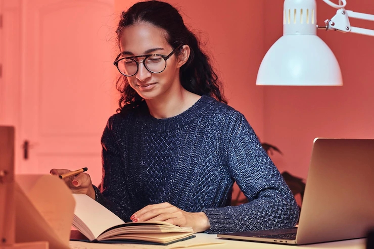 Top 10 Job Interview Questions with Tips on How to Answer