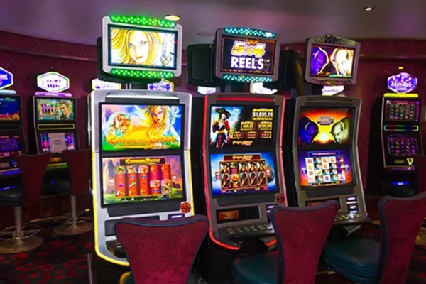 Why More Casinos Are Switching to Crypto-Based Slot Online Systems