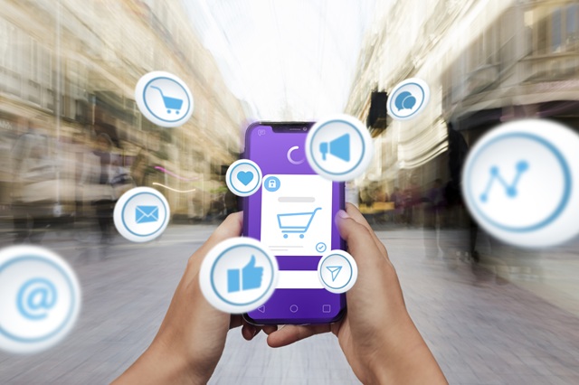 Trust Formation in Online Marketplaces